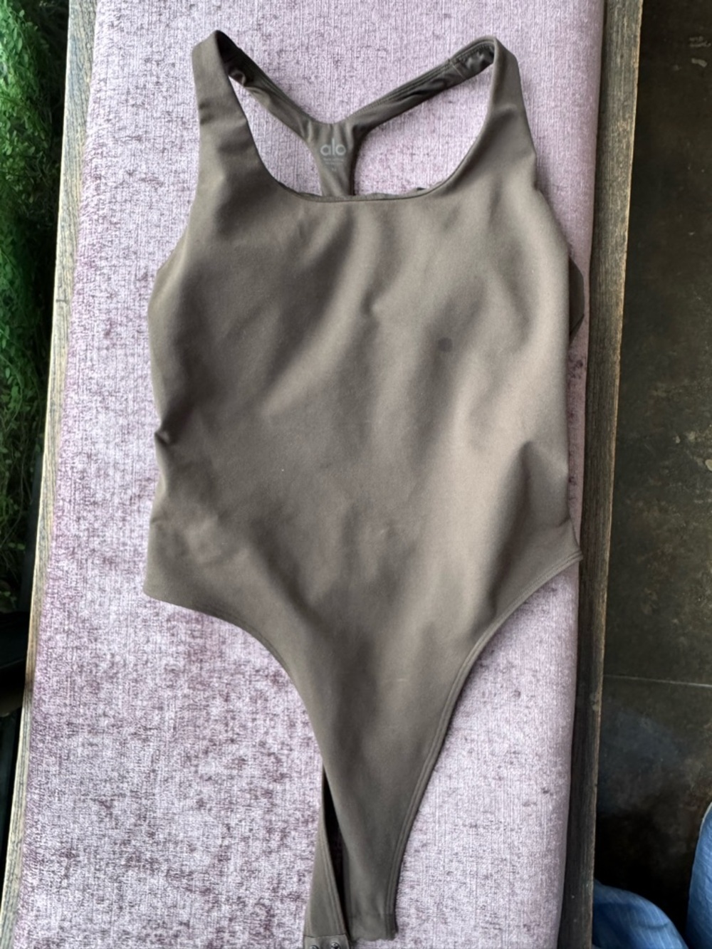 Alo Olive M Espresso One-Piece Bodysuit